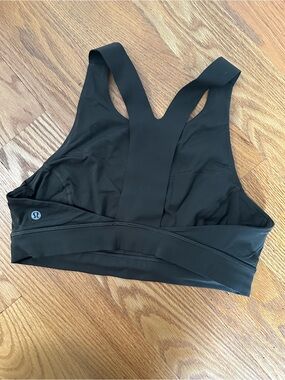 Lululemon olive green sports bra